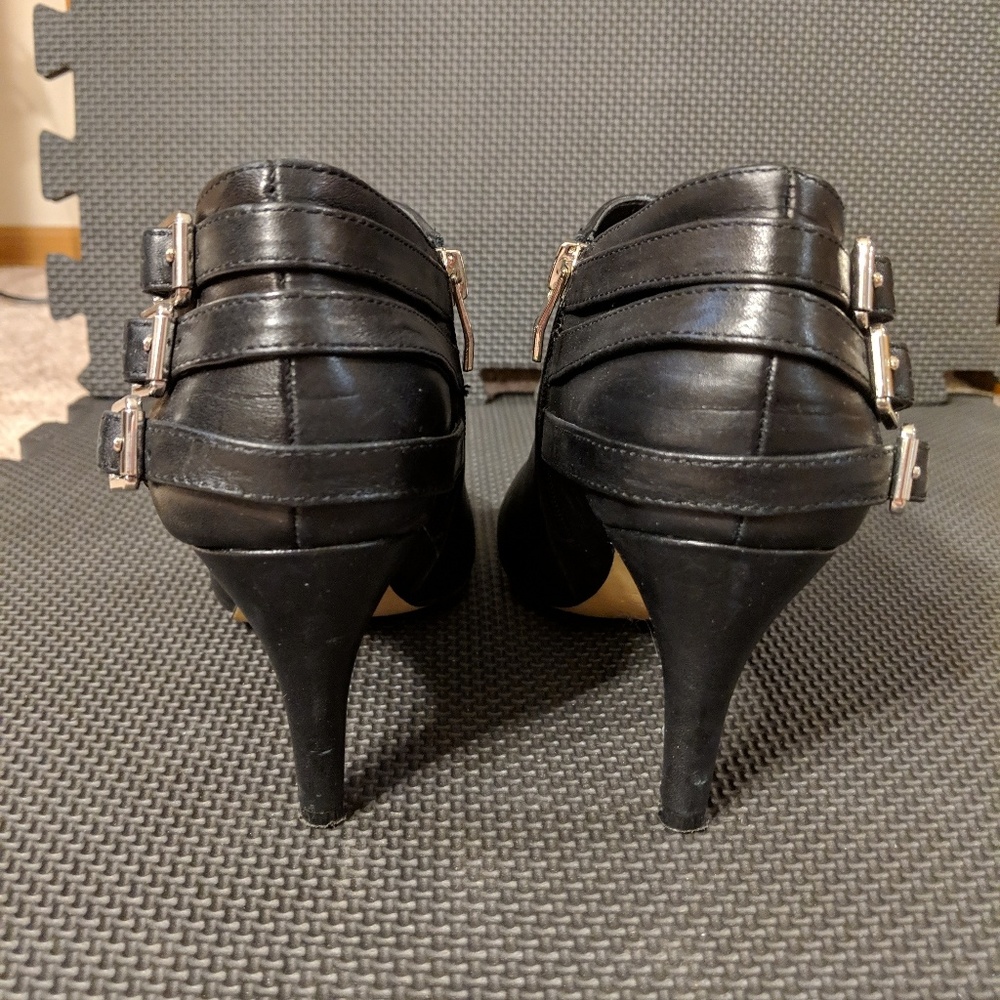 Vince Camuto black booties - Picture 7 of 7